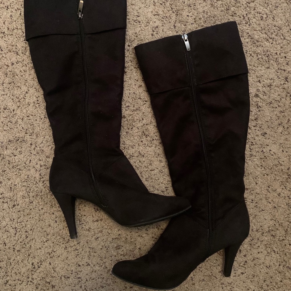 High heeled booties